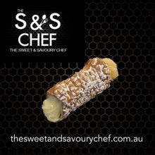 Load image into Gallery viewer, Vanilla Bean Cream Patissiere  Cannoli
