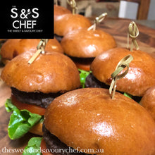 Load image into Gallery viewer, Beef Slider Box 20pcs - Catering