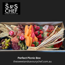 Load image into Gallery viewer, Perfect Picnic Box