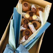 Load image into Gallery viewer, Cannoli &amp; Nutella Delight Bouquet